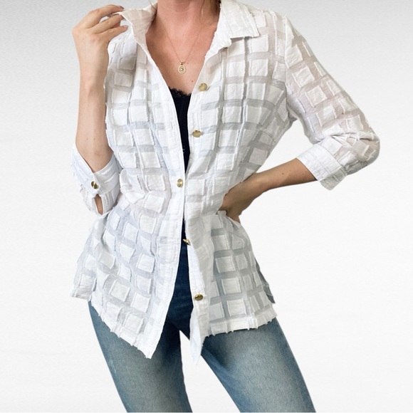 Chico’s | Travelers Collection Clipped White Geometric Grid Button Down Shirt - Picture 1 of 8